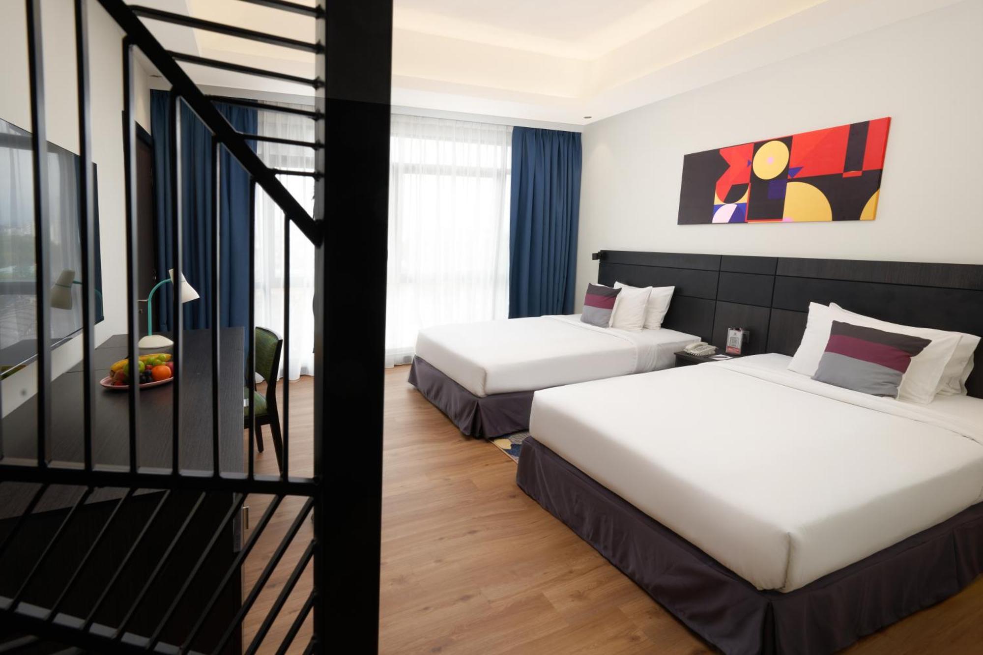 Bespoke Hotel Puchong Exterior photo